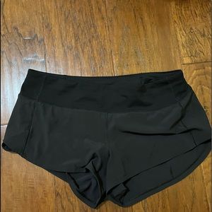 lululemon shorts, size 6